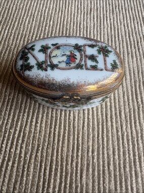 Limoges Eximious of London Christmas "NOEL" Trinket Box
